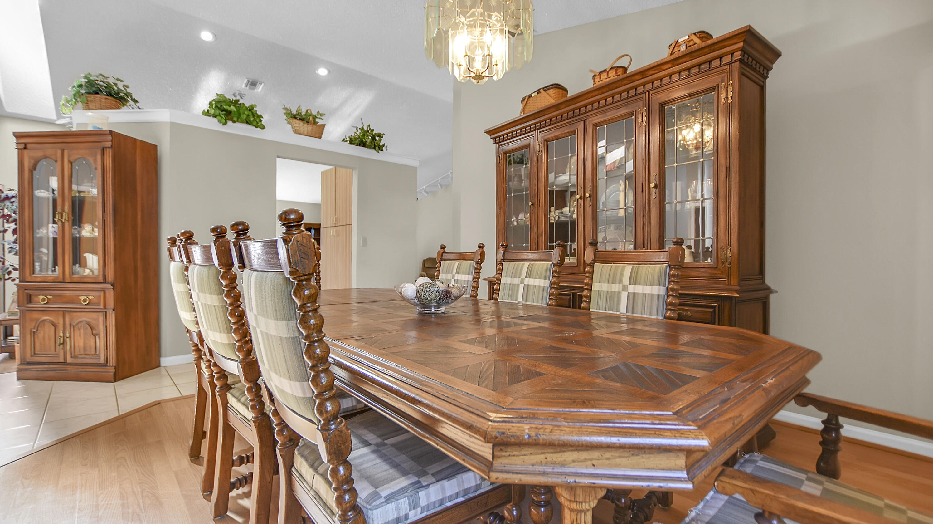 ROYAL PALM VILLAGE - Residential