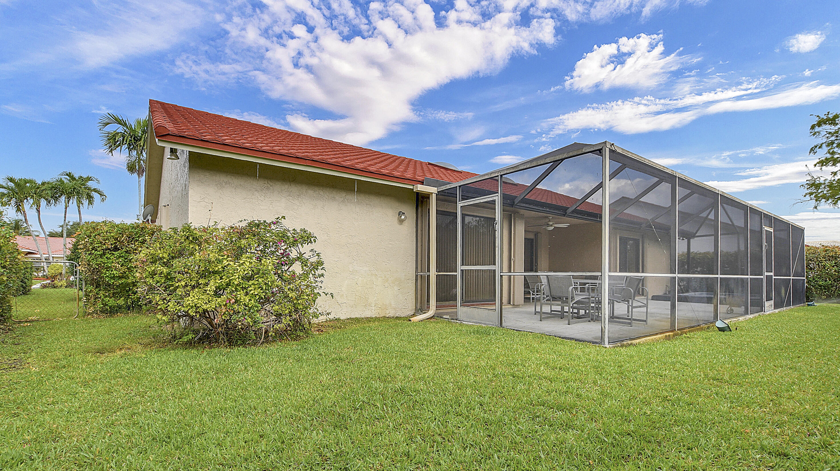 ROYAL PALM VILLAGE - Residential