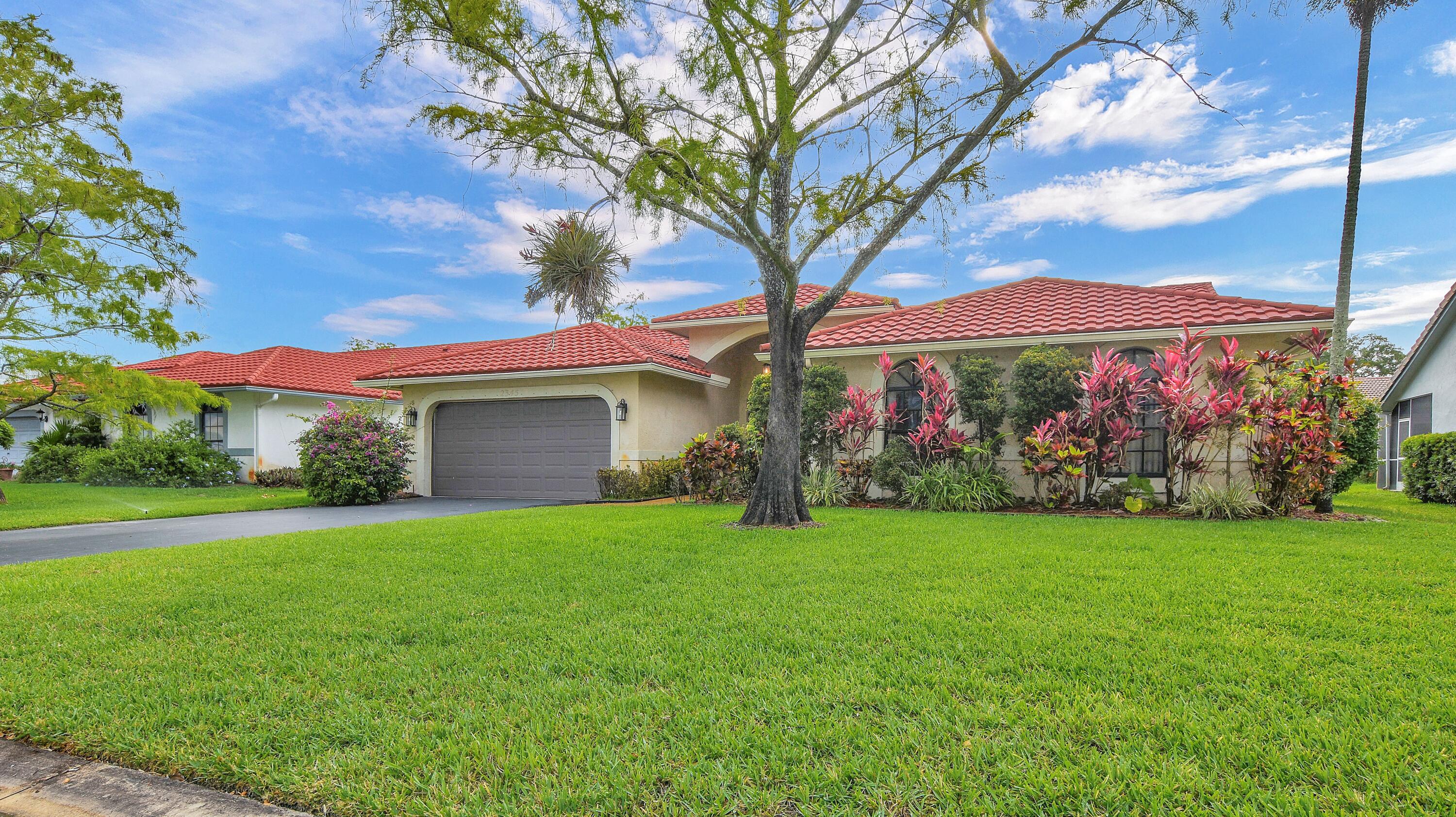 ROYAL PALM VILLAGE - Residential