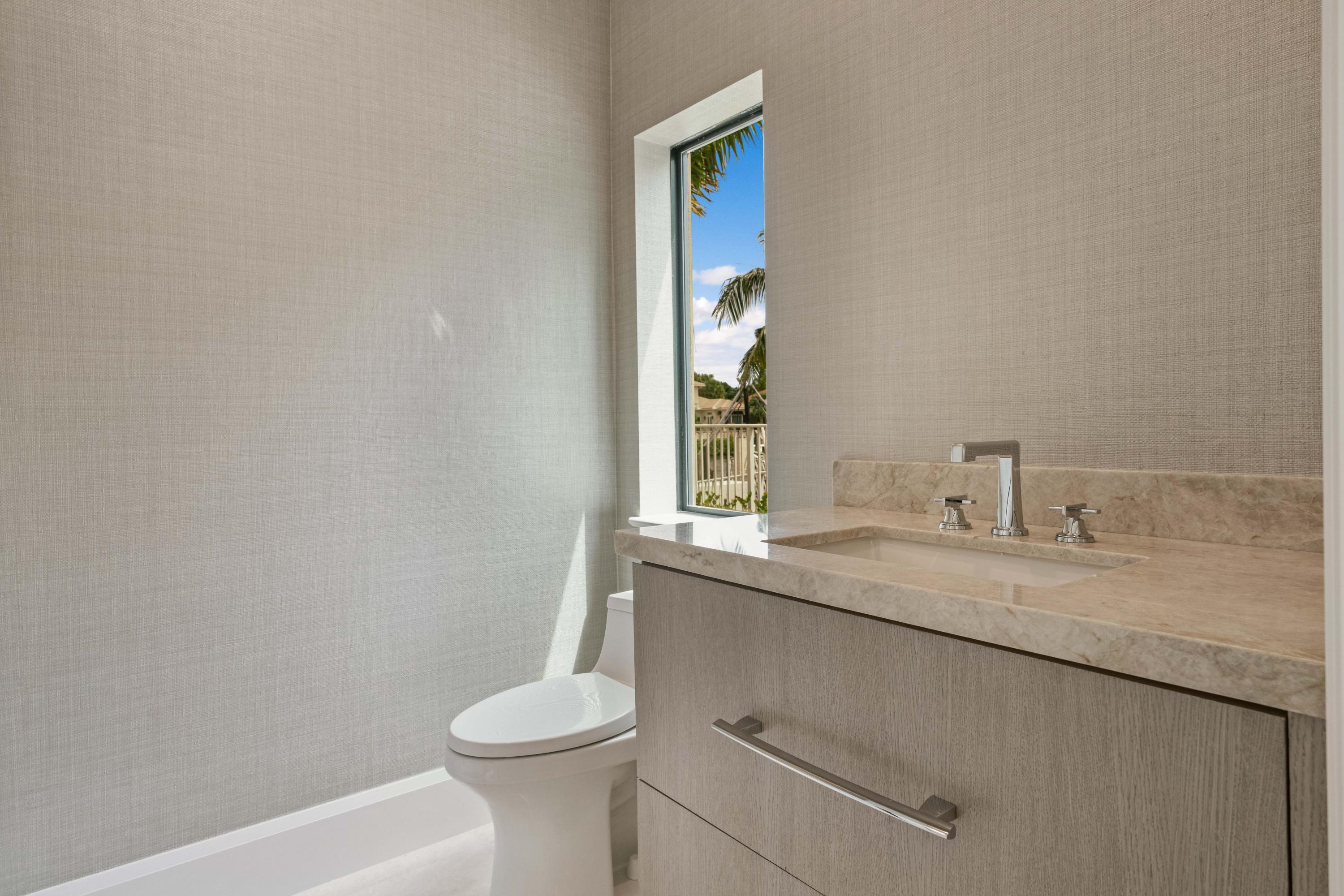 ADMIRALS COVE - Residential