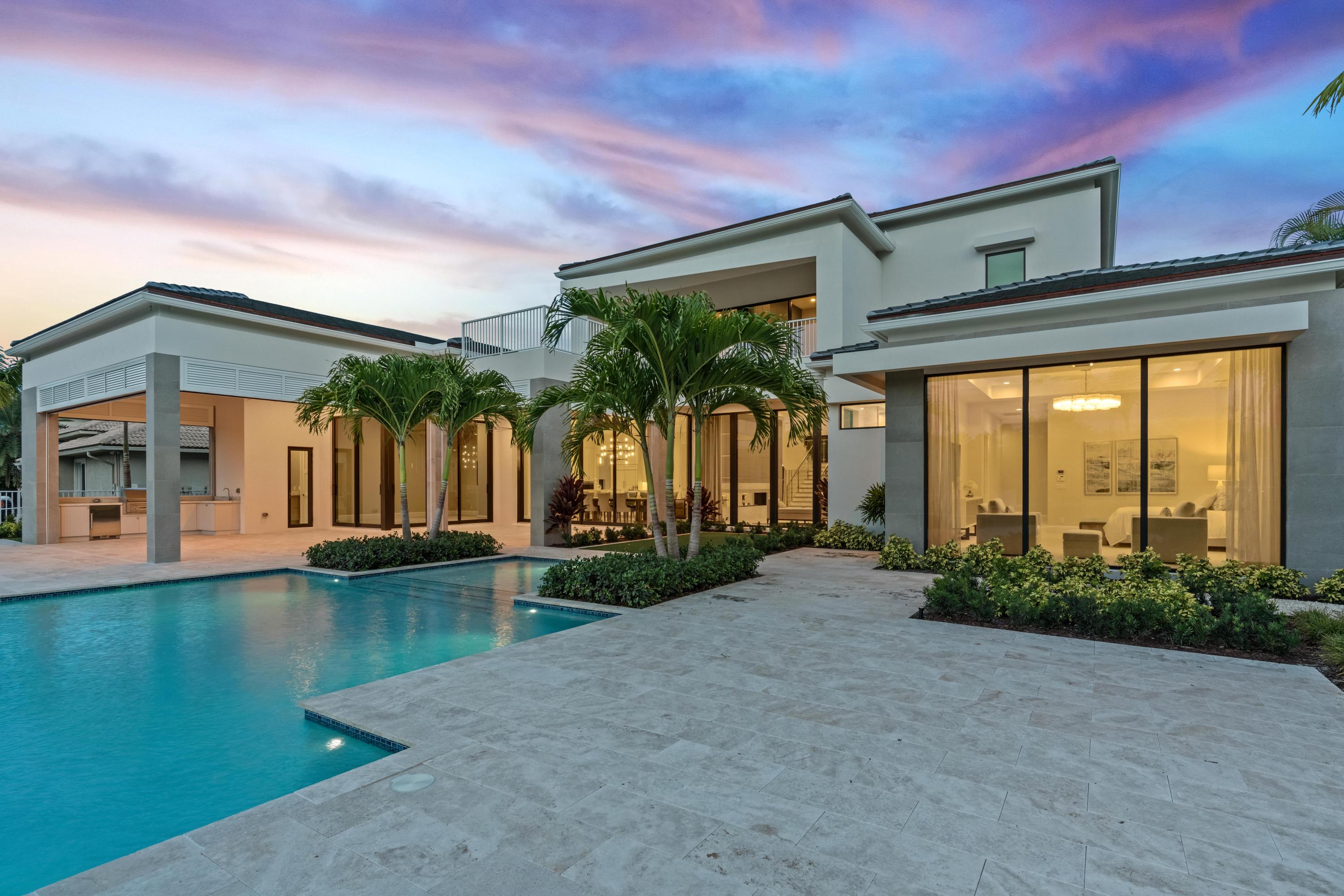 ADMIRALS COVE - Residential