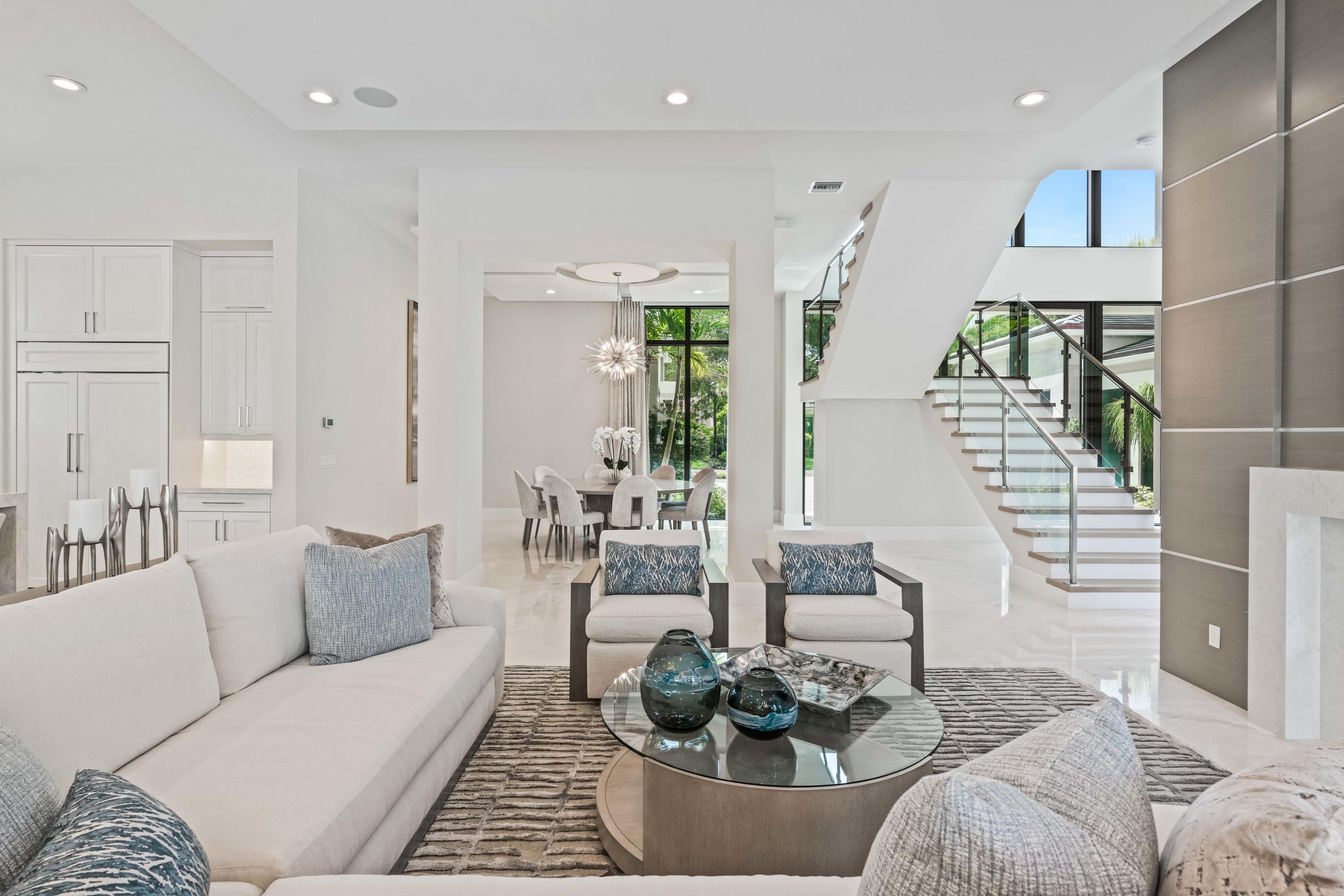 ADMIRALS COVE - Residential