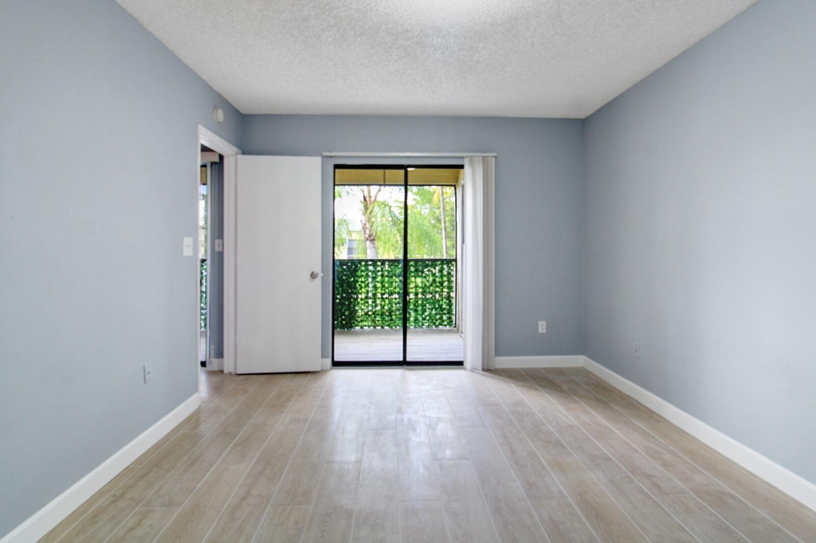 LAKESHORE CONDO I - Residential