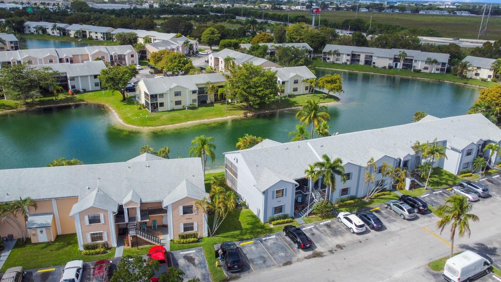 LAKESHORE CONDO I - Residential