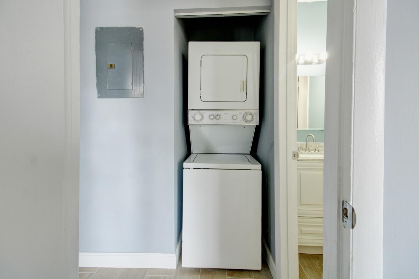 LAKESHORE CONDO I - Residential
