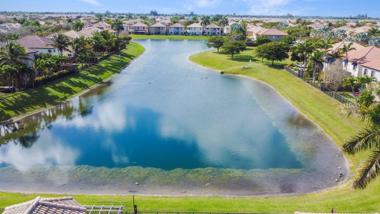 LAKESHORE CONDO I - Residential