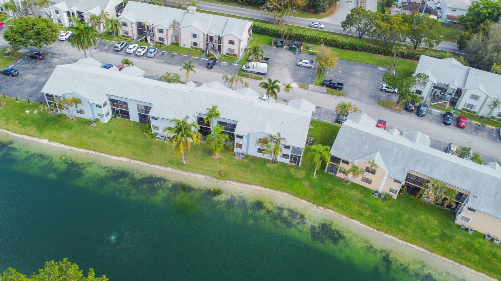 LAKESHORE CONDO I - Residential