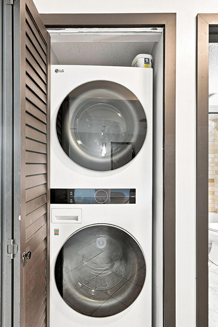 SEAGRASS CONDOMINIUM - Residential
