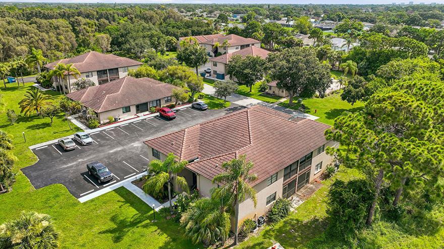 SEAGRASS CONDOMINIUM - Residential