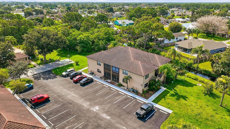 SEAGRASS CONDOMINIUM - Residential