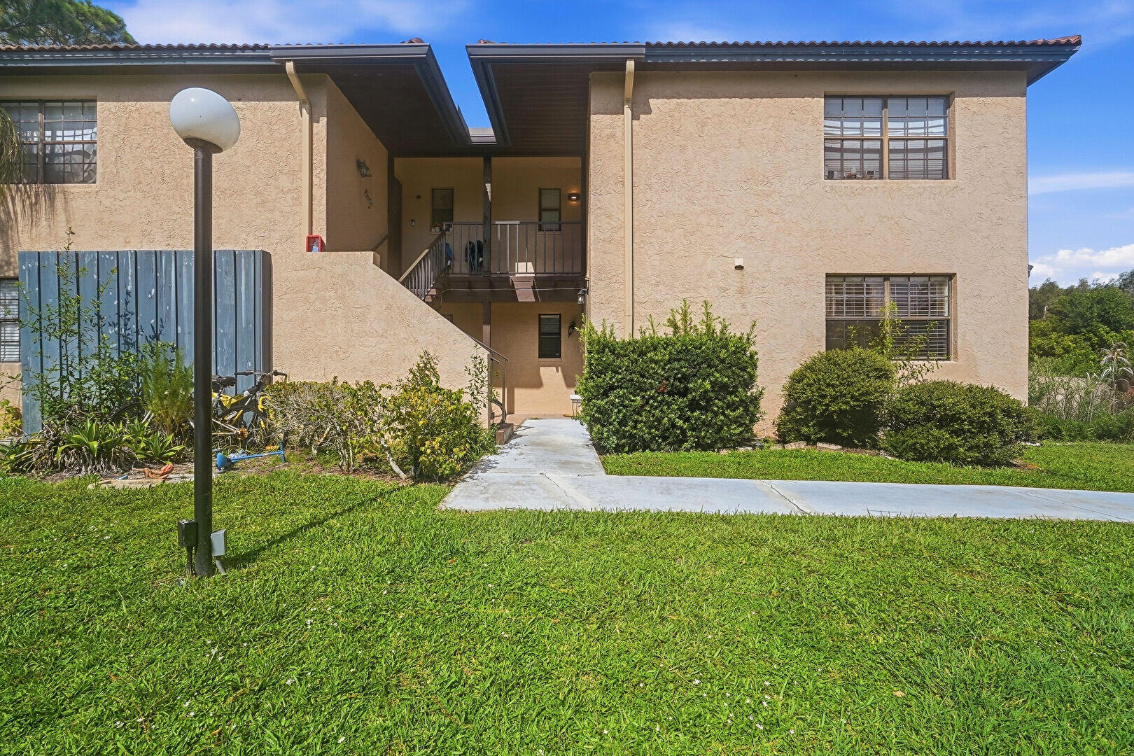 SEAGRASS CONDOMINIUM - Residential