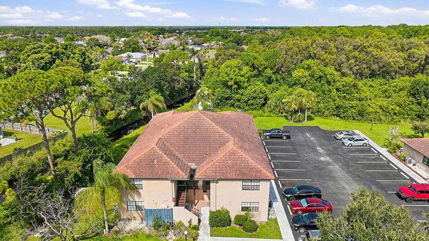 SEAGRASS CONDOMINIUM - Residential