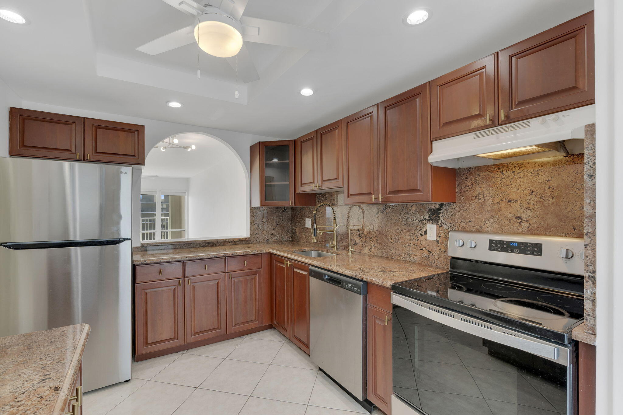 ADMIRALTY TOWERS CONDOMINIUM - Residential Lease