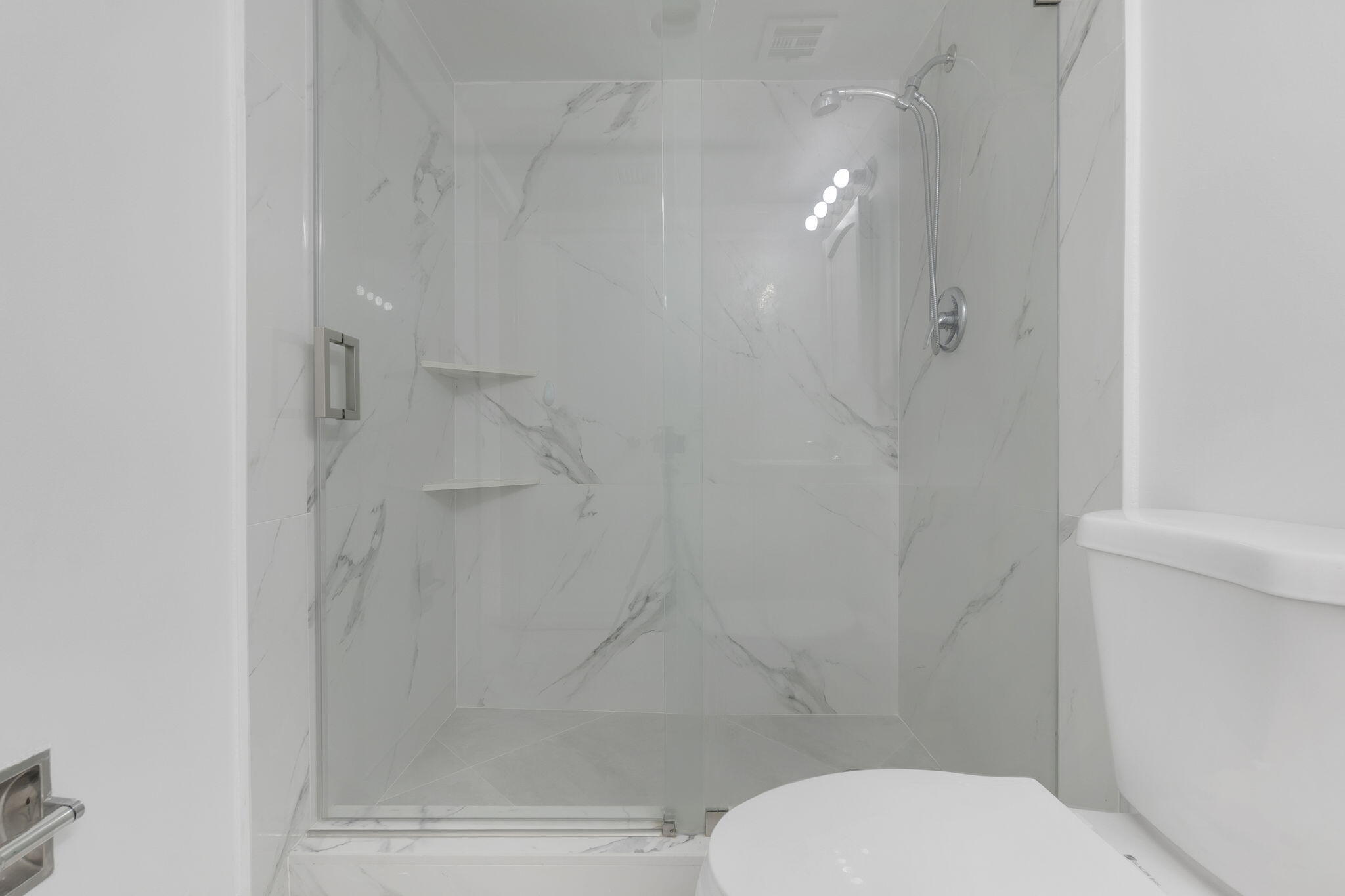 ADMIRALTY TOWERS CONDOMINIUM - Residential Lease