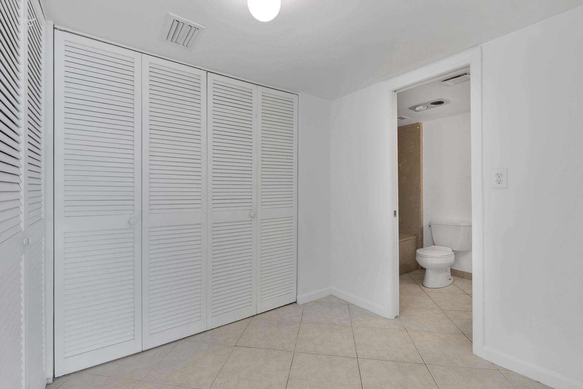 ADMIRALTY TOWERS CONDOMINIUM - Residential Lease