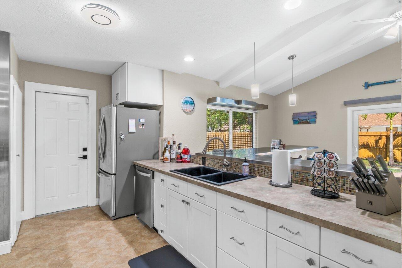 TROPIC PALMS 2 - Residential