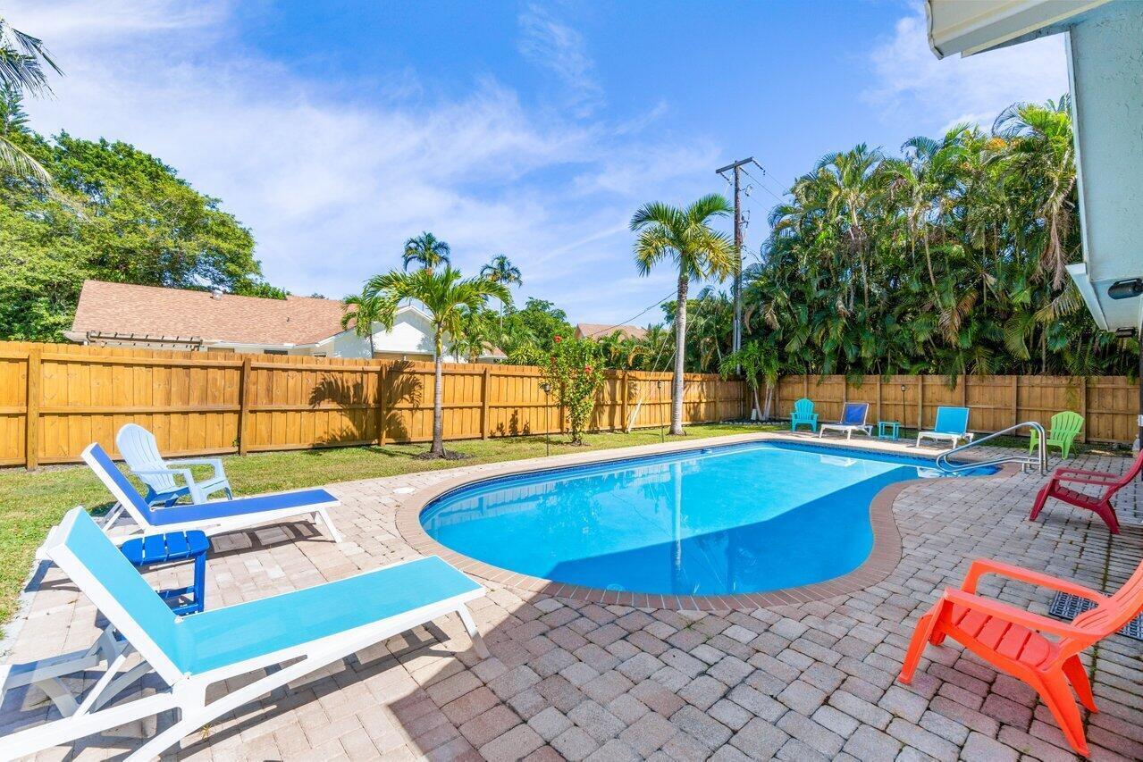 TROPIC PALMS 2 - Residential