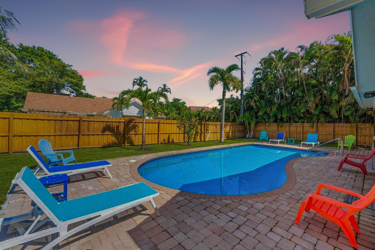TROPIC PALMS 2 - Residential