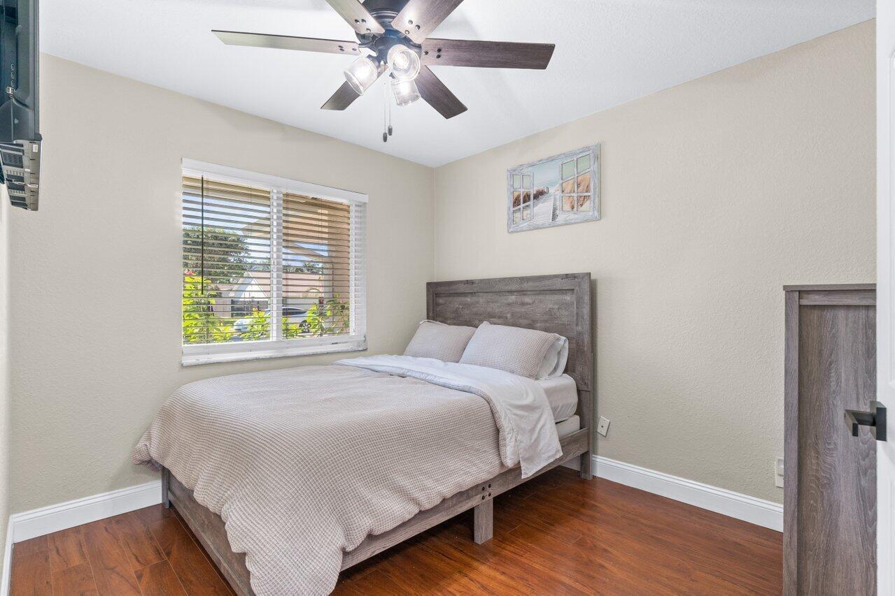 TROPIC PALMS 2 - Residential