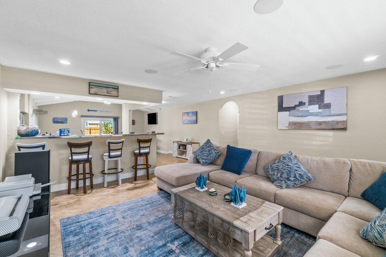 TROPIC PALMS 2 - Residential