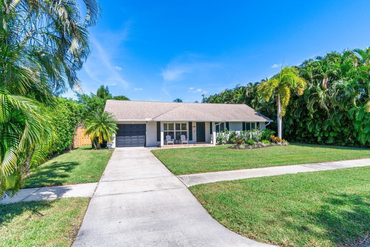 TROPIC PALMS 2 - Residential