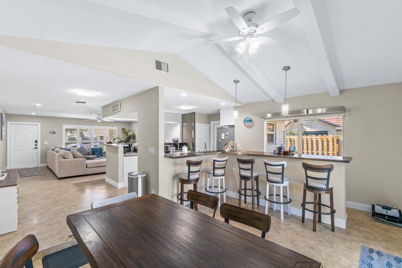 TROPIC PALMS 2 - Residential