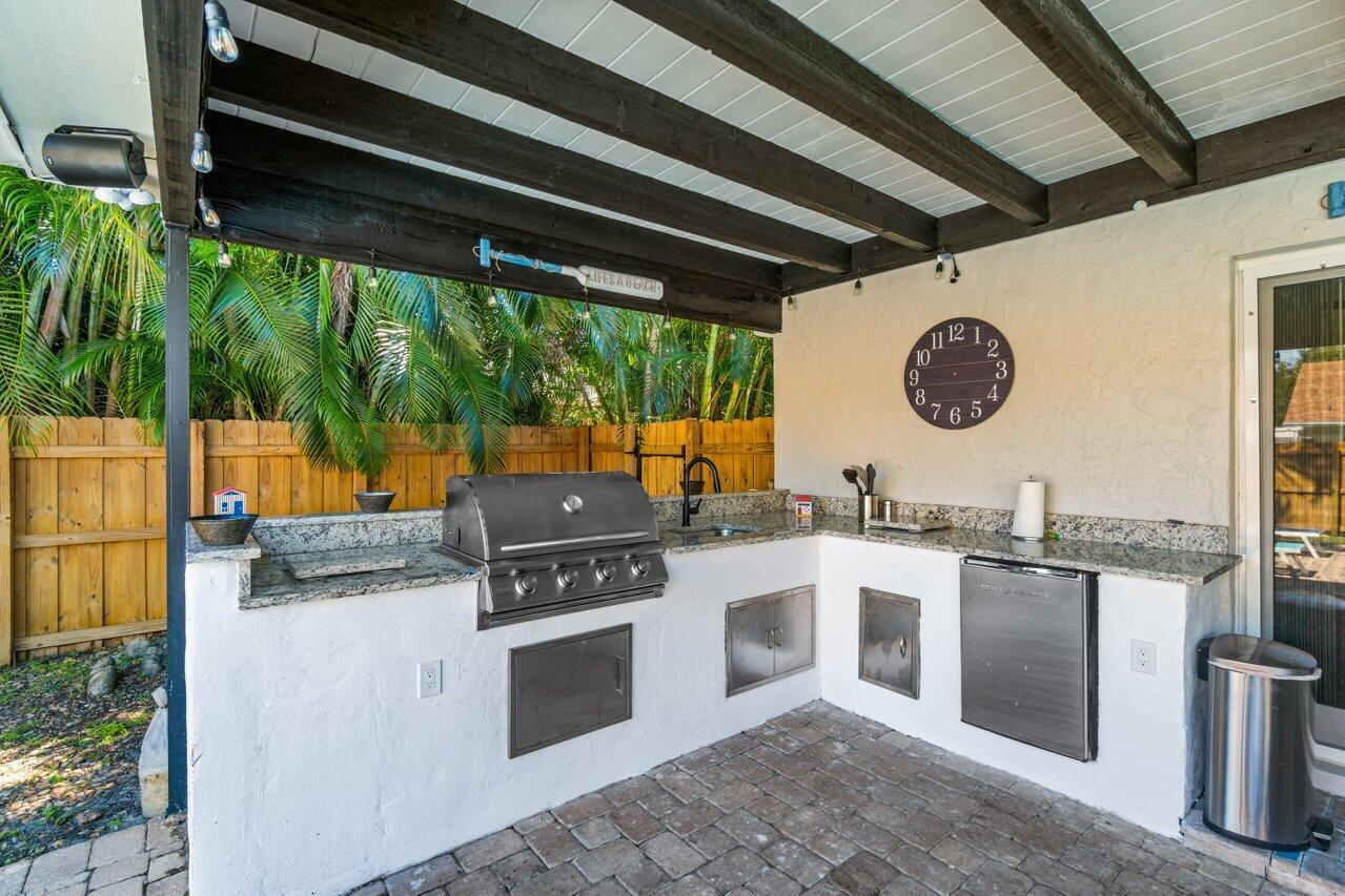 TROPIC PALMS 2 - Residential