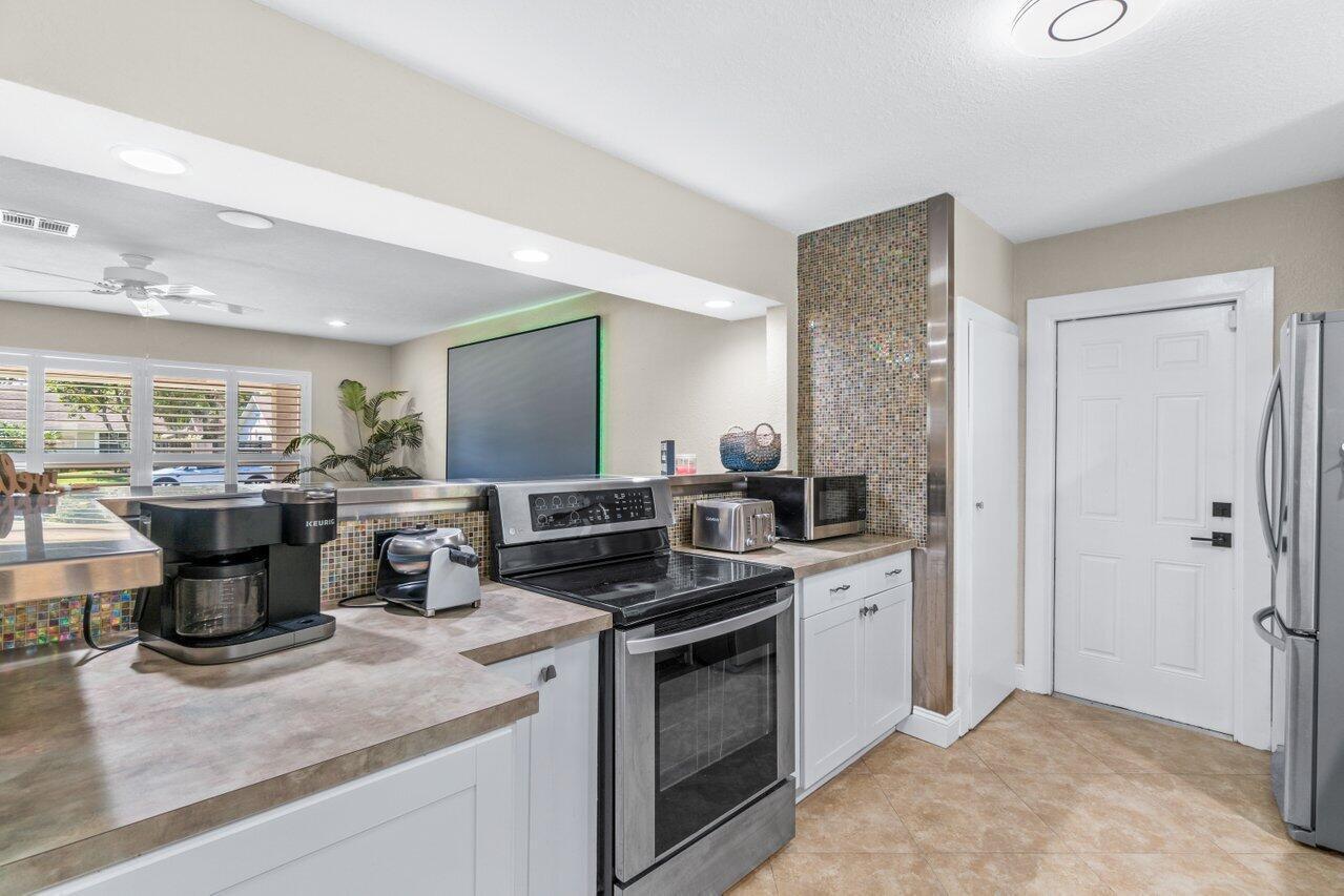 TROPIC PALMS 2 - Residential