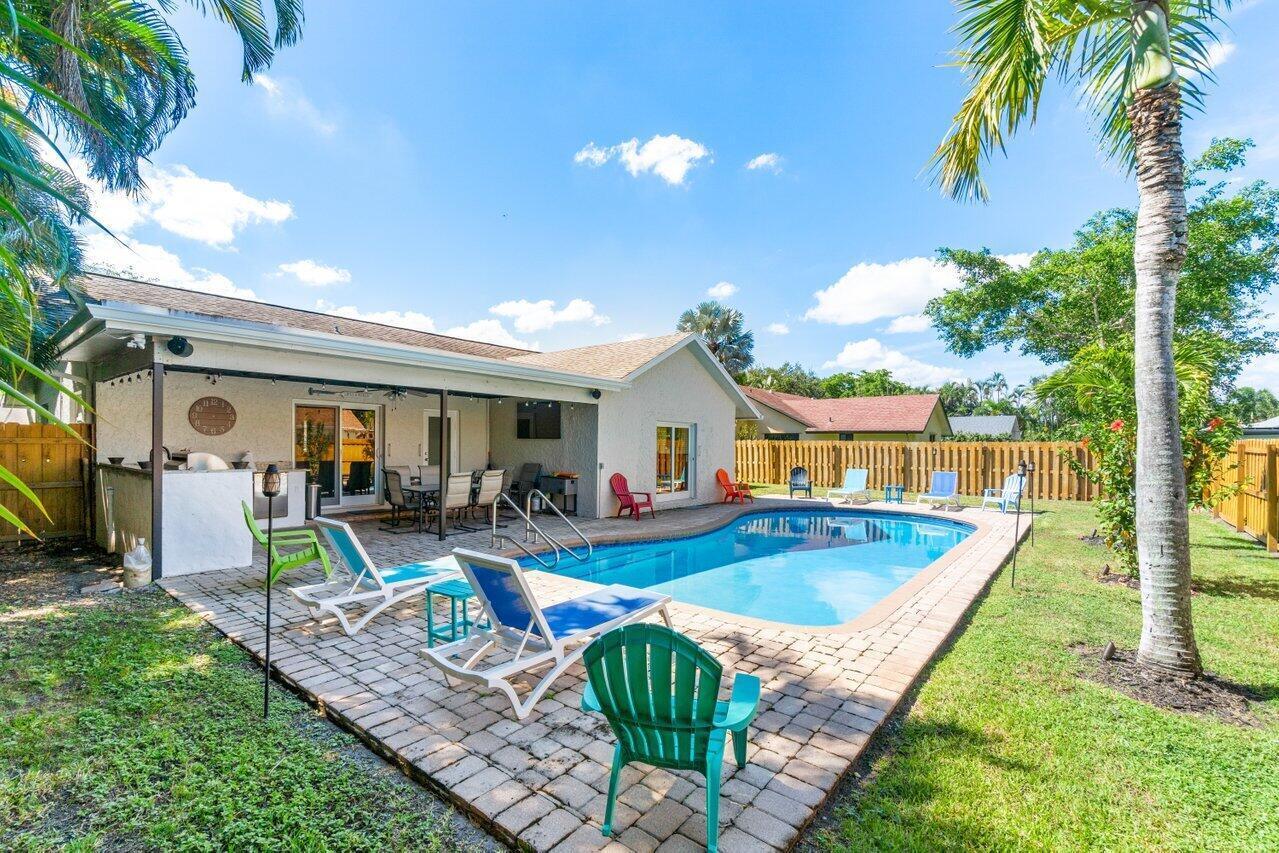 TROPIC PALMS 2 - Residential