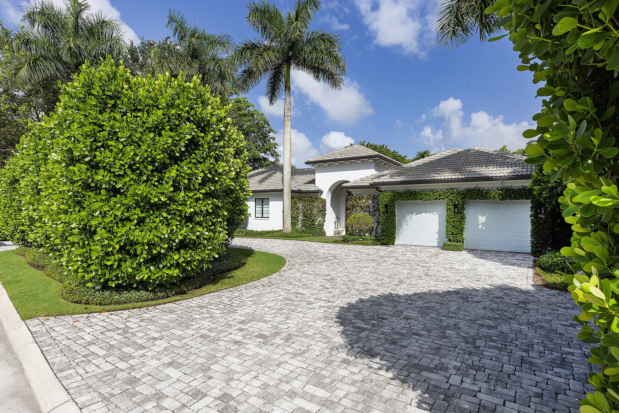 WINDING OAKS - Residential