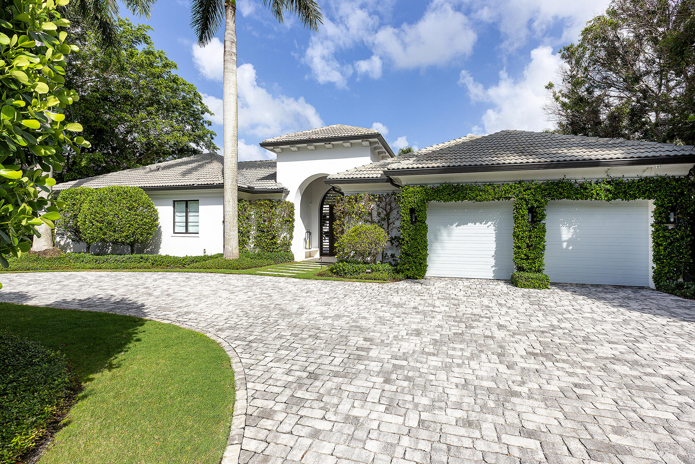 WINDING OAKS - Residential