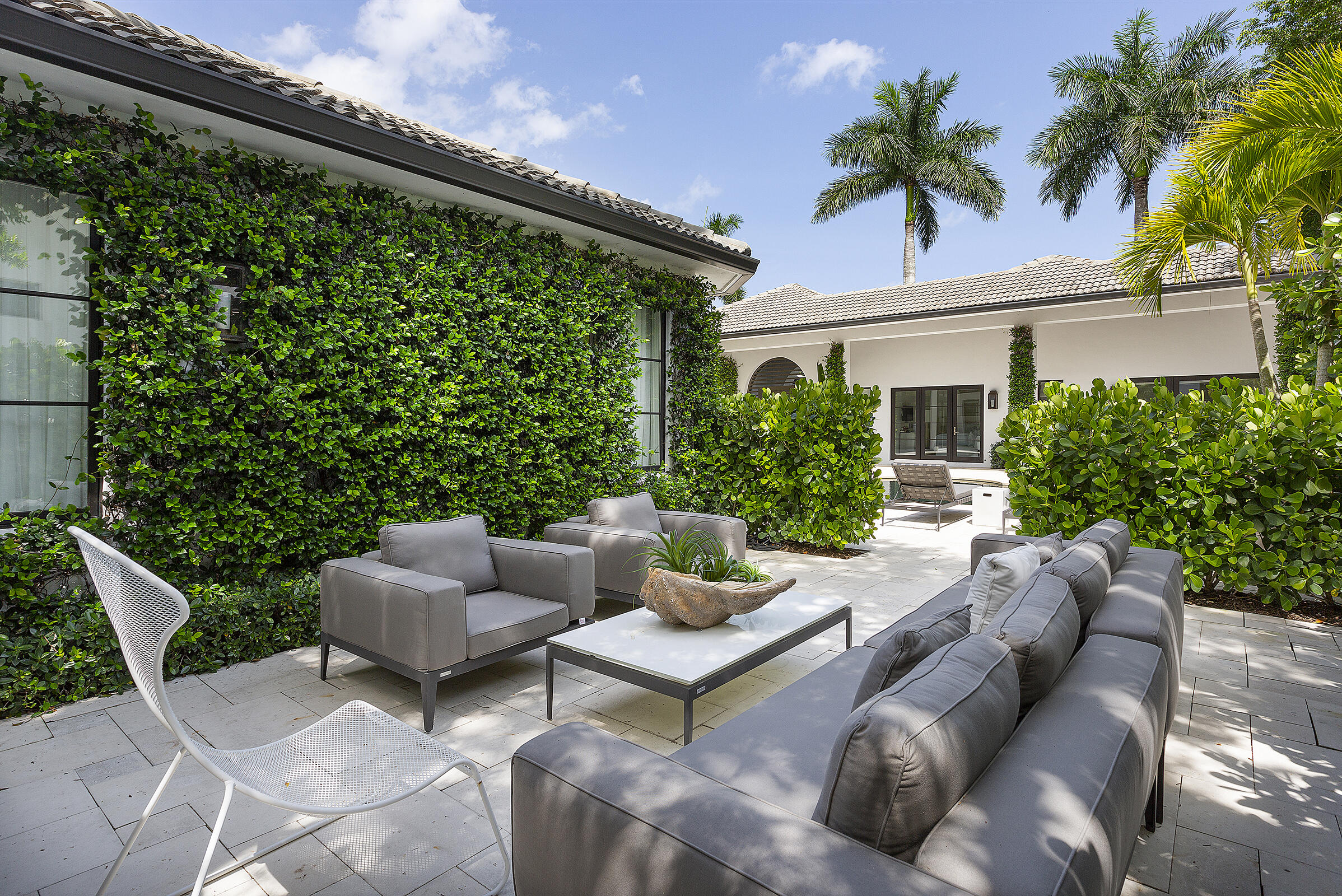 WINDING OAKS - Residential