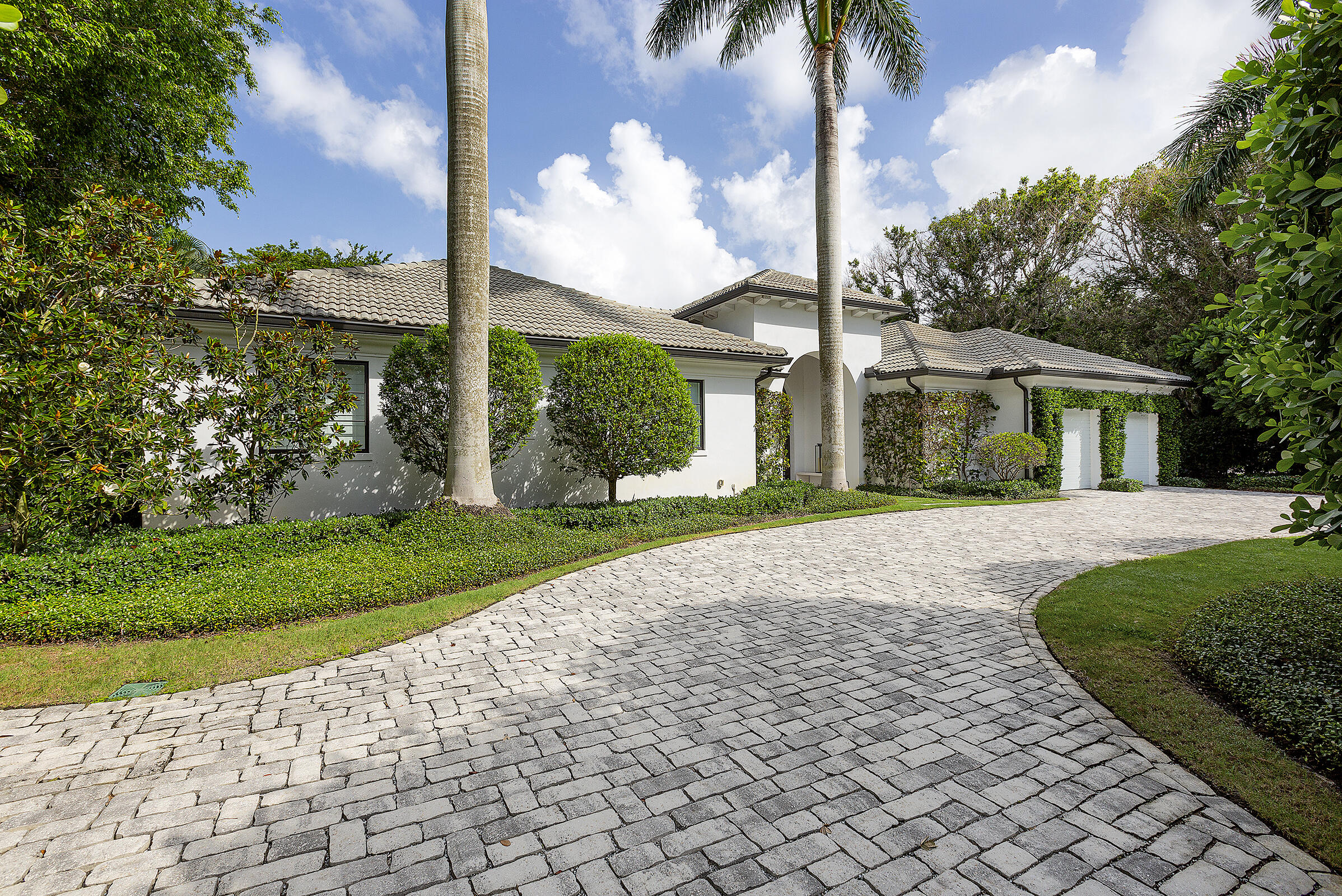 WINDING OAKS - Residential
