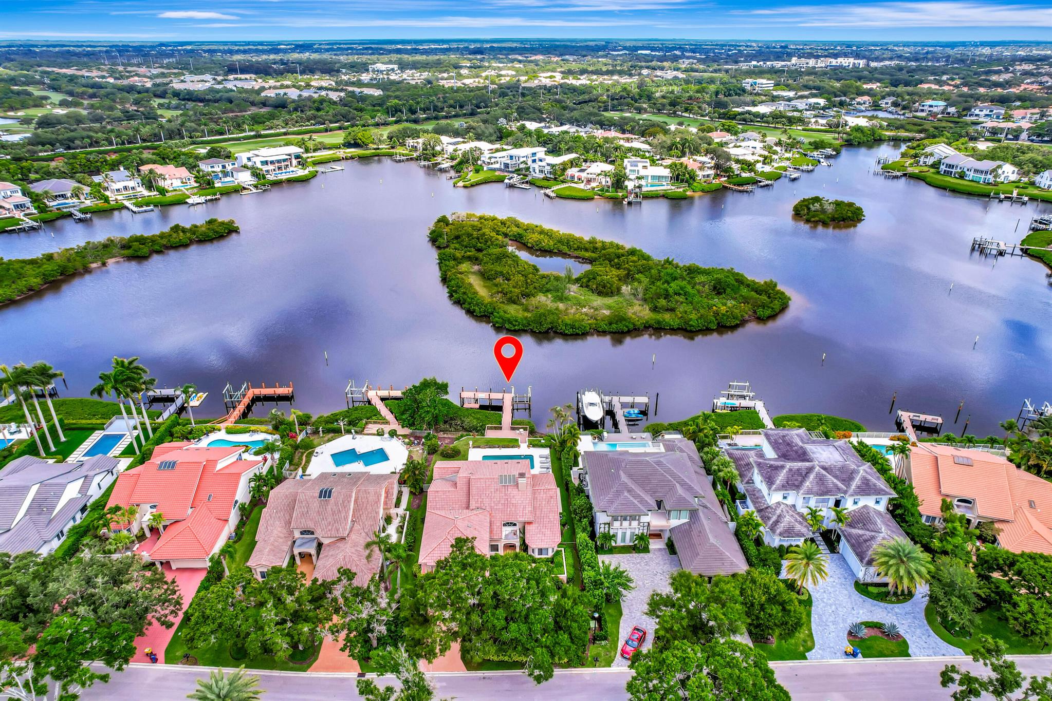 ADMIRALS COVE - Residential