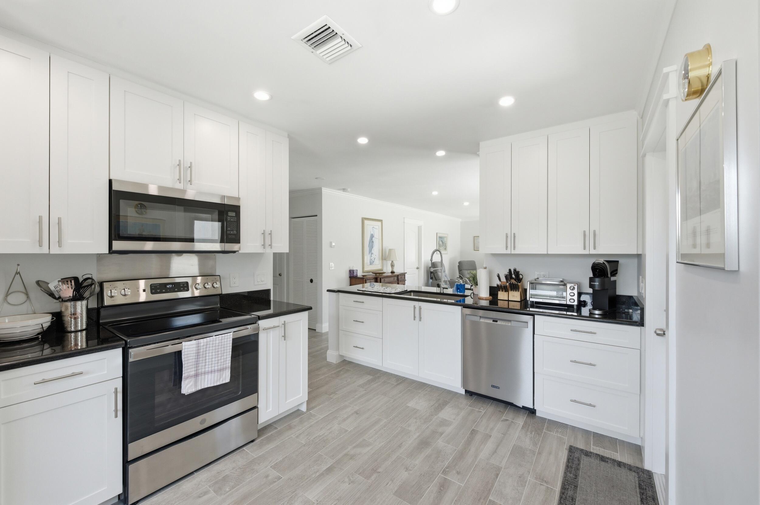 CAMELOT VILLAGE SEC 2 - Residential Lease