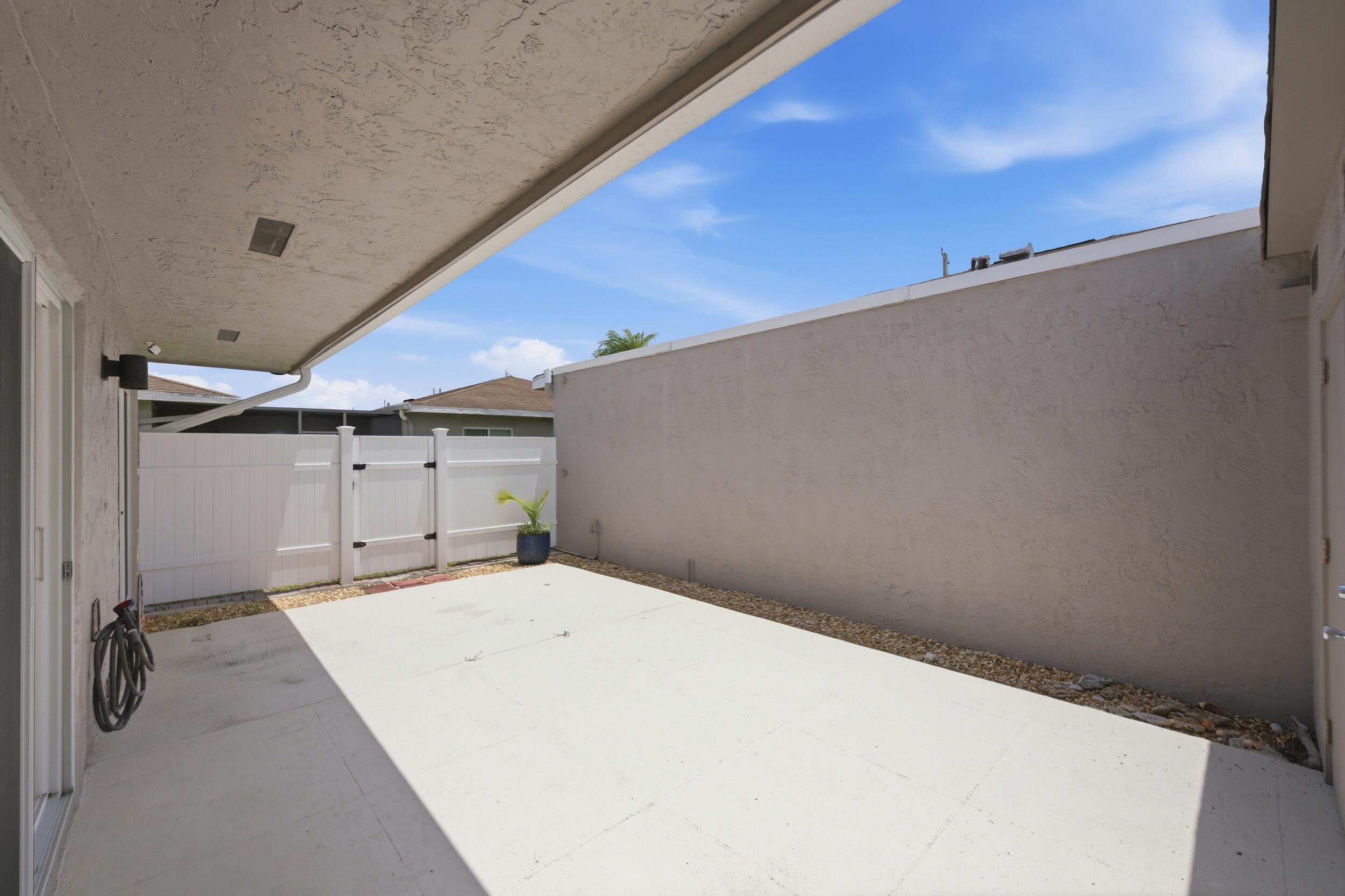 CAMELOT VILLAGE SEC 2 - Residential Lease