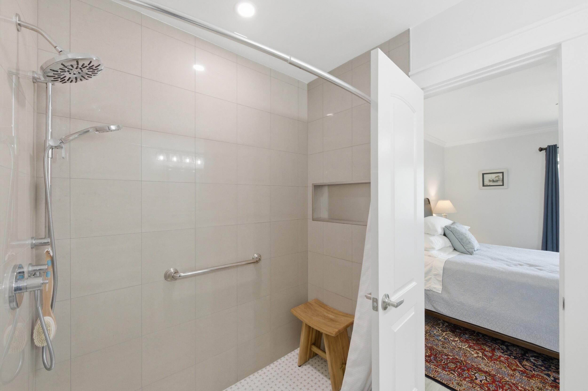 CAMELOT VILLAGE SEC 2 - Residential Lease