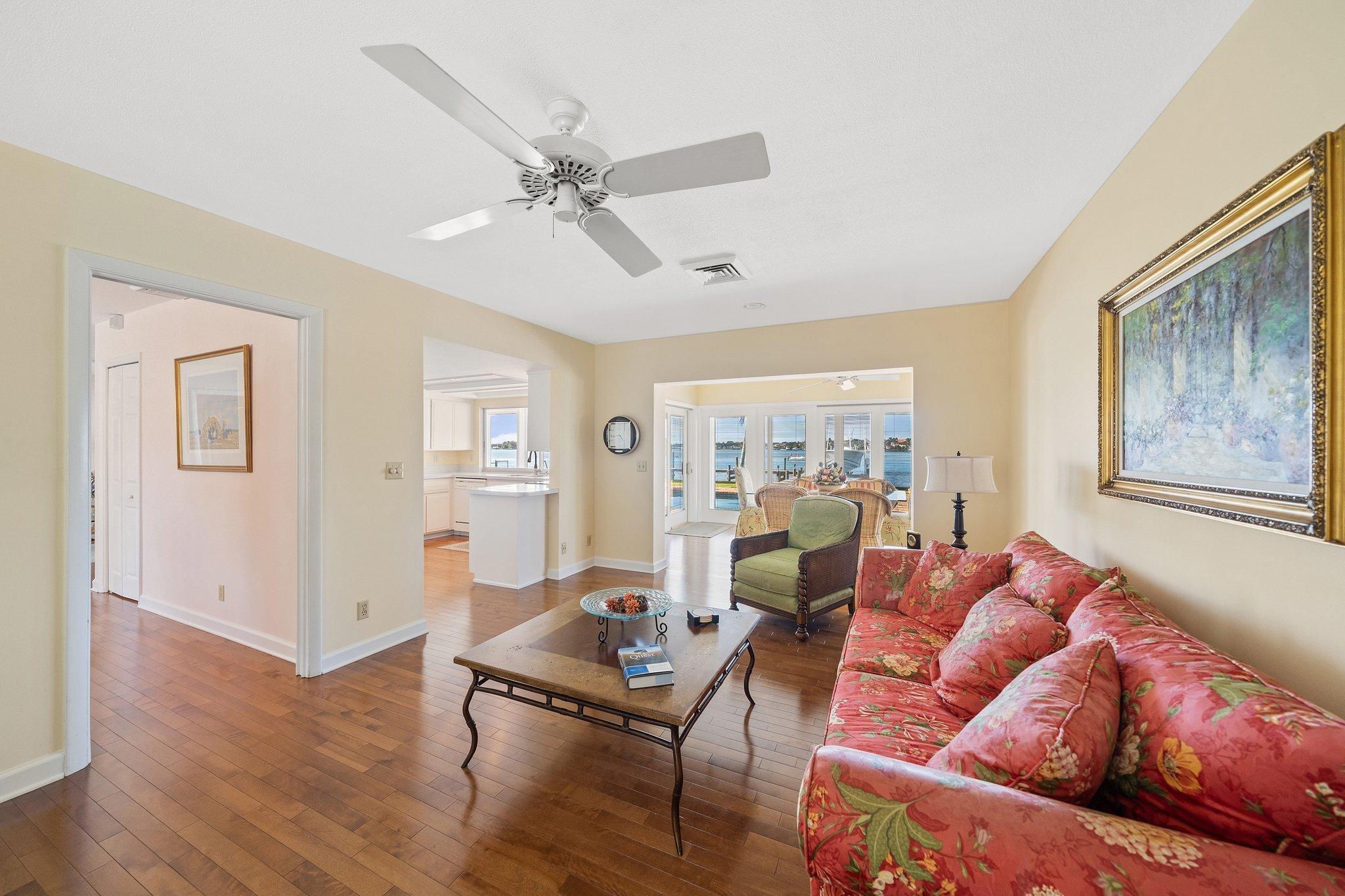 RIO VISTA OF ISLAND SHORES - Residential