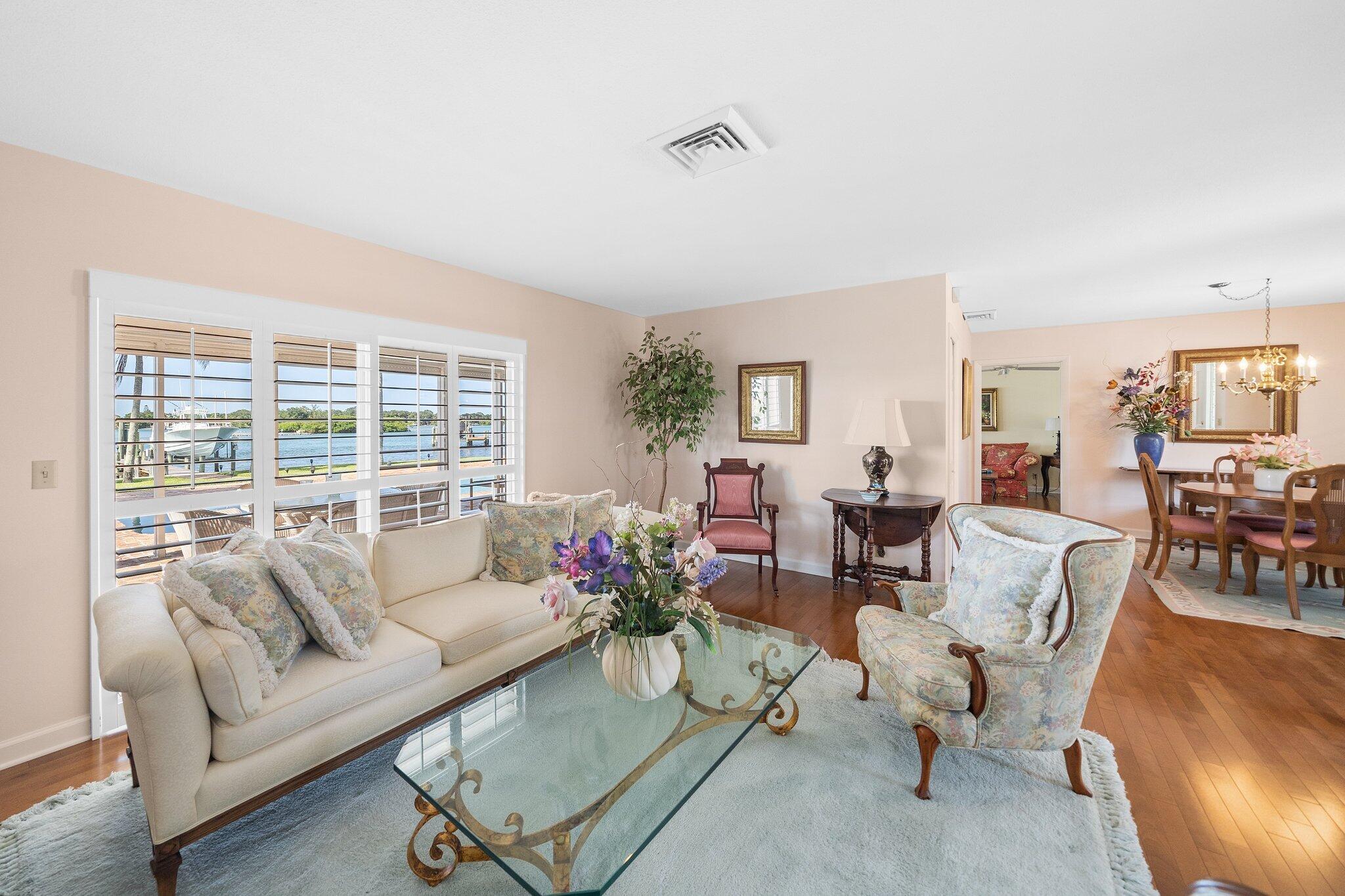 RIO VISTA OF ISLAND SHORES - Residential