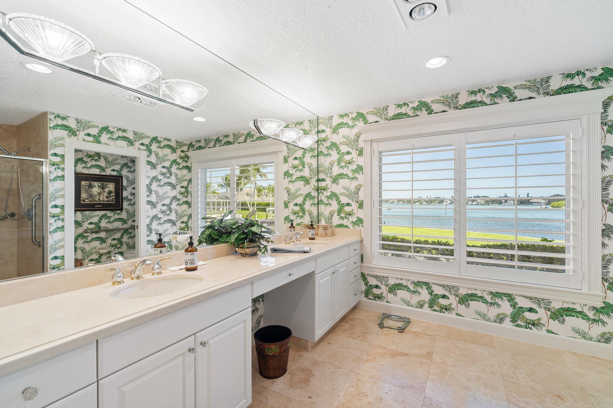 RIO VISTA OF ISLAND SHORES - Residential