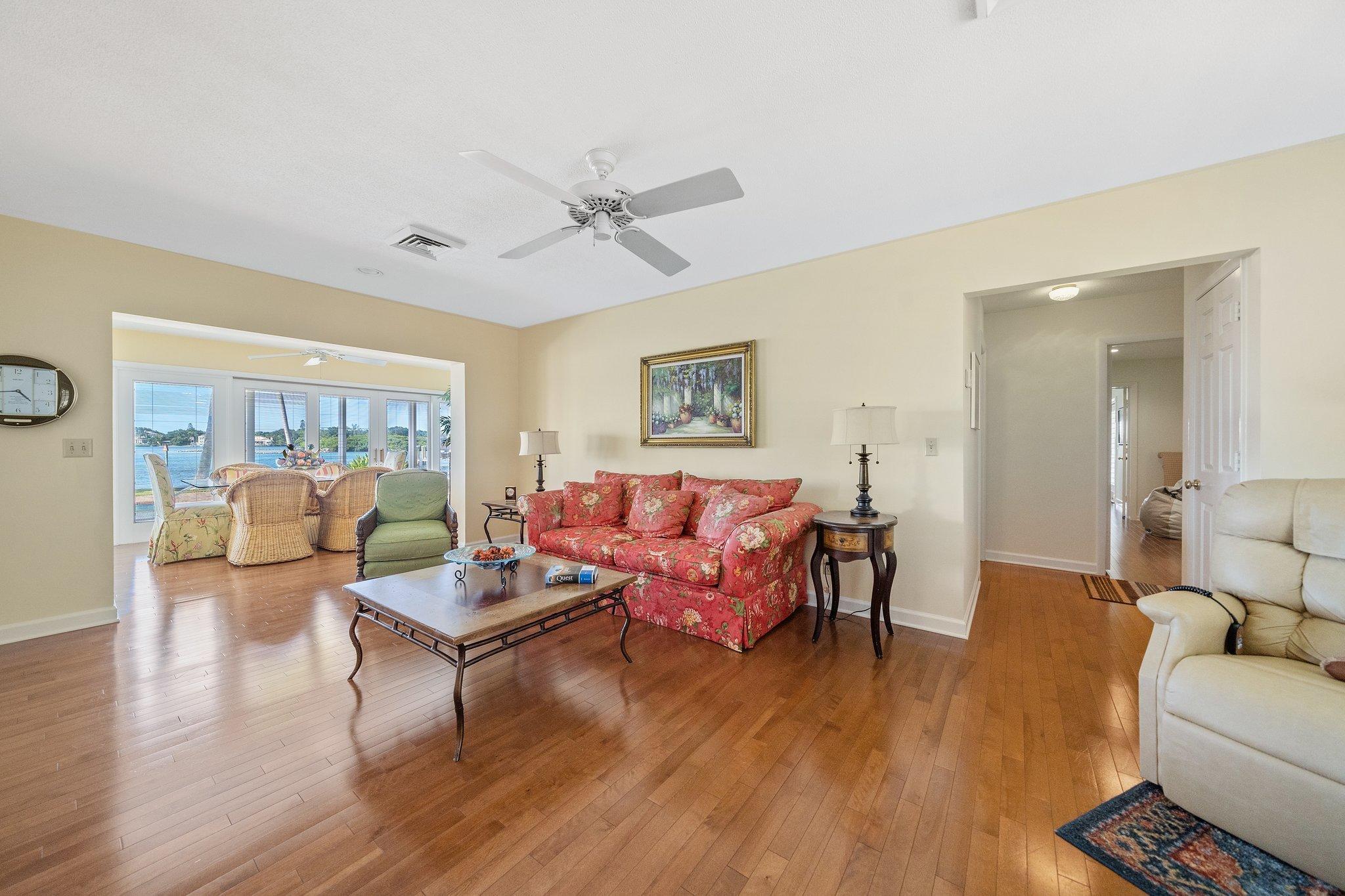 RIO VISTA OF ISLAND SHORES - Residential
