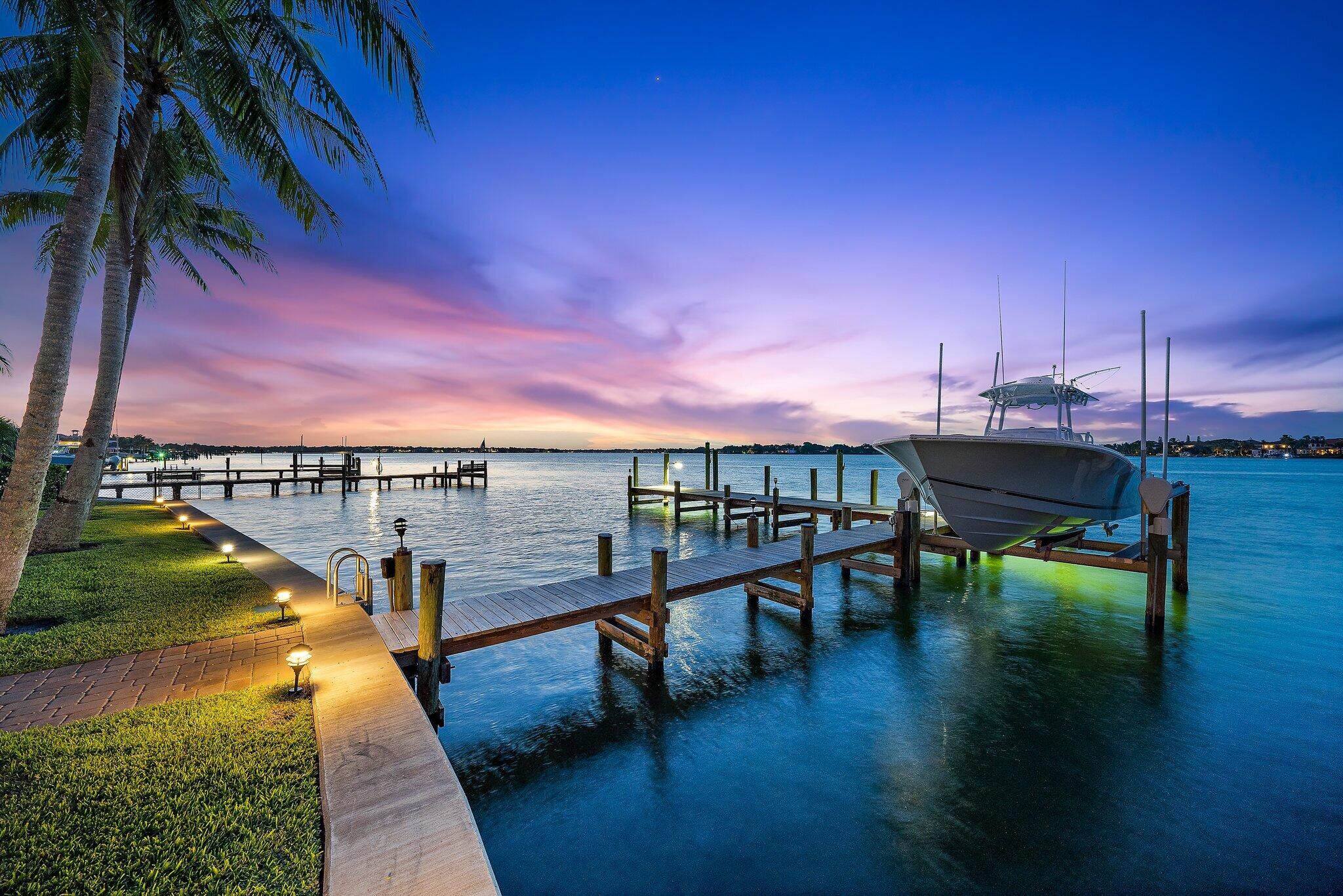 RIO VISTA OF ISLAND SHORES - Residential
