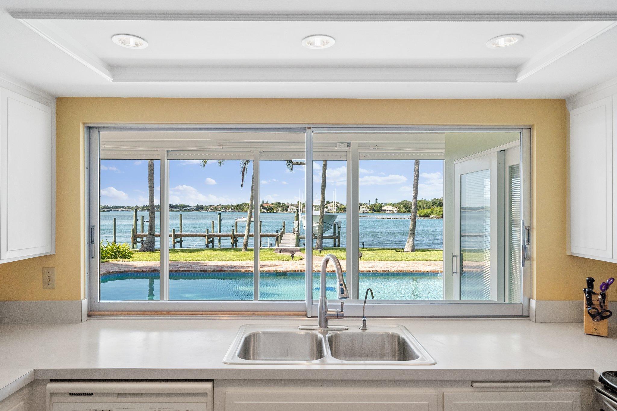 RIO VISTA OF ISLAND SHORES - Residential