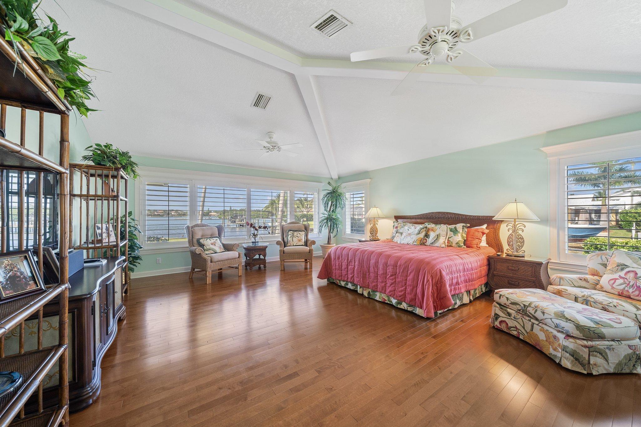 RIO VISTA OF ISLAND SHORES - Residential
