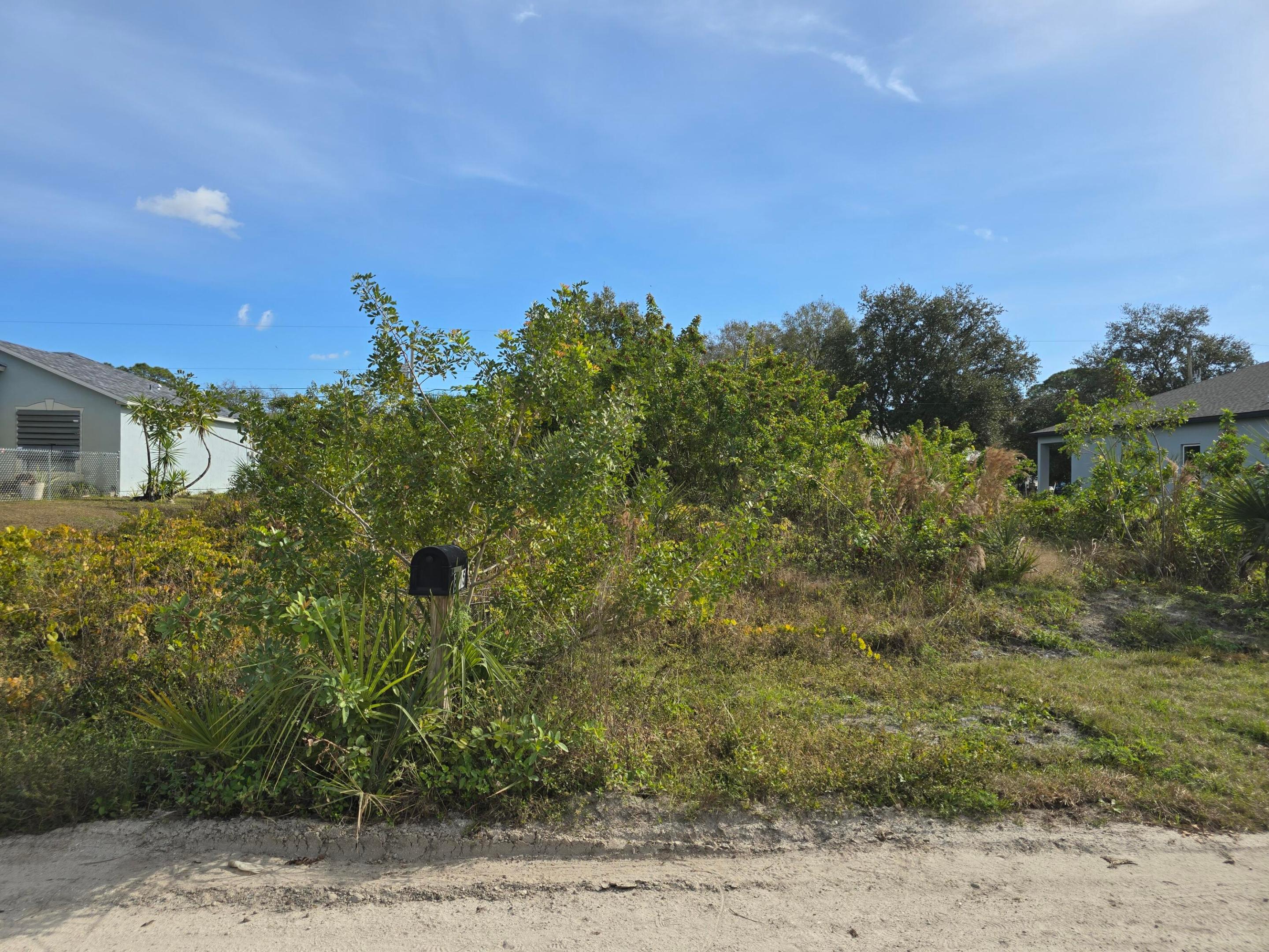 VERO LAKE ESTATES UNIT Q - Land