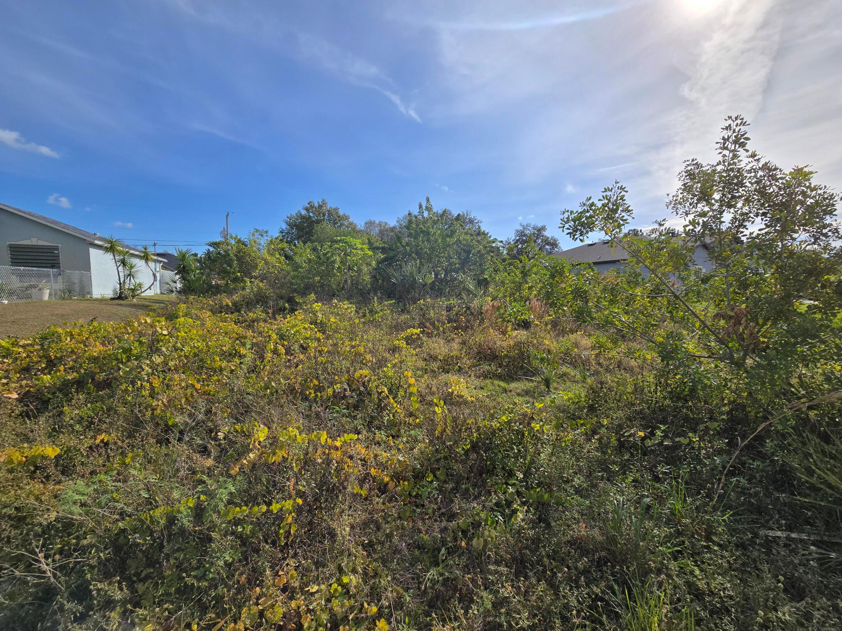 VERO LAKE ESTATES UNIT Q - Land