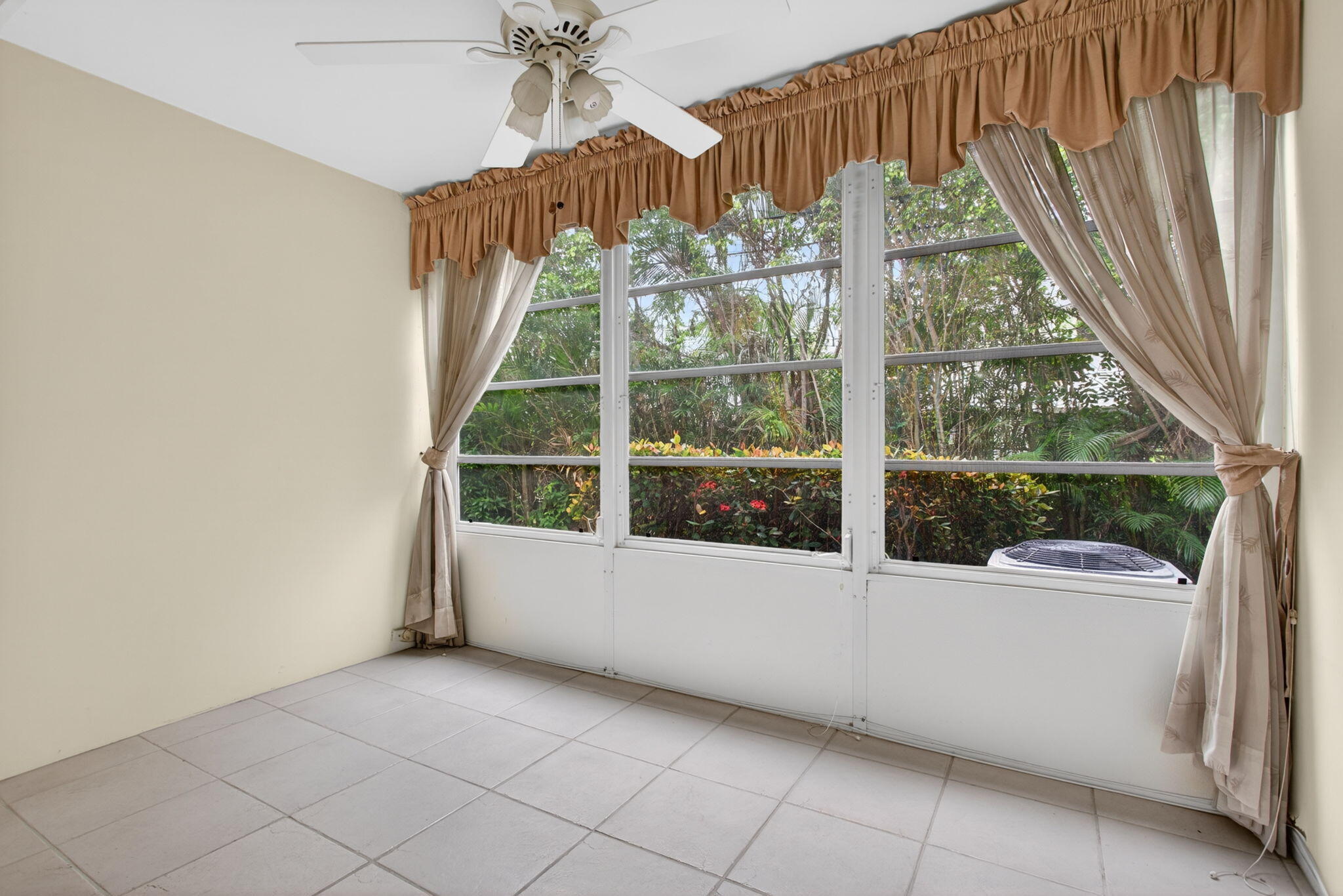 VENETIAN PARK GARDENS CONDO - Residential