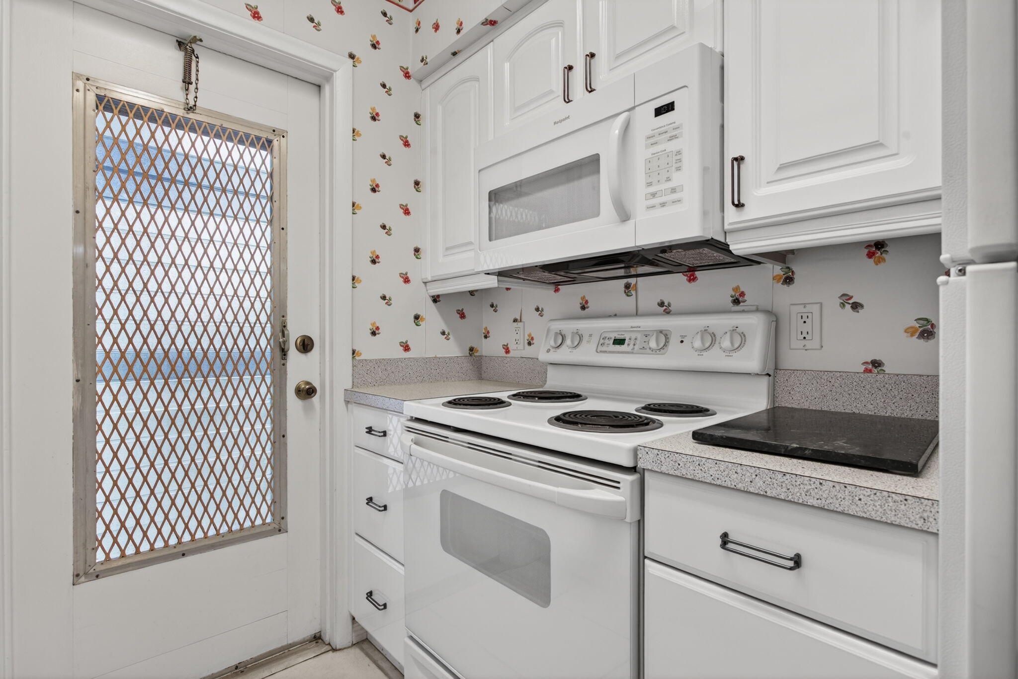 VENETIAN PARK GARDENS CONDO - Residential