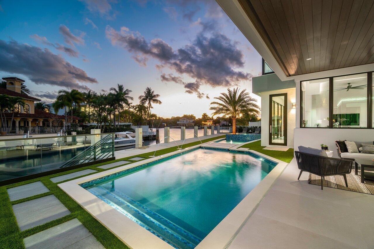SUN AND SURF CLUB COMMUNITY - Residential