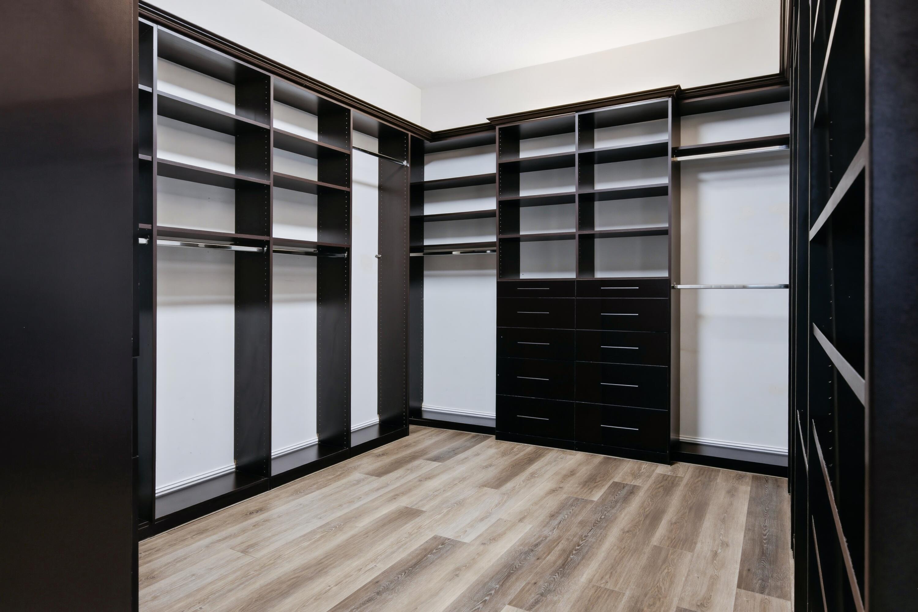 BAYHILL ESTATES - Residential